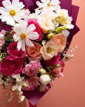 Load image into Gallery viewer, Valentines day Bouquet : Local Rose mix
