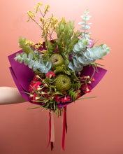 Load image into Gallery viewer, Valentine&#39;s Day Bouquet : Native style
